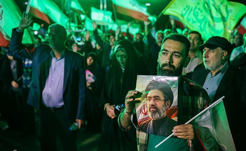 ایران امام رضا از امام حسین(ع) تا آزادی؛ وقتی «بچهمسجدیها» شهر را به میهمانی امام رضا(ع) بردند