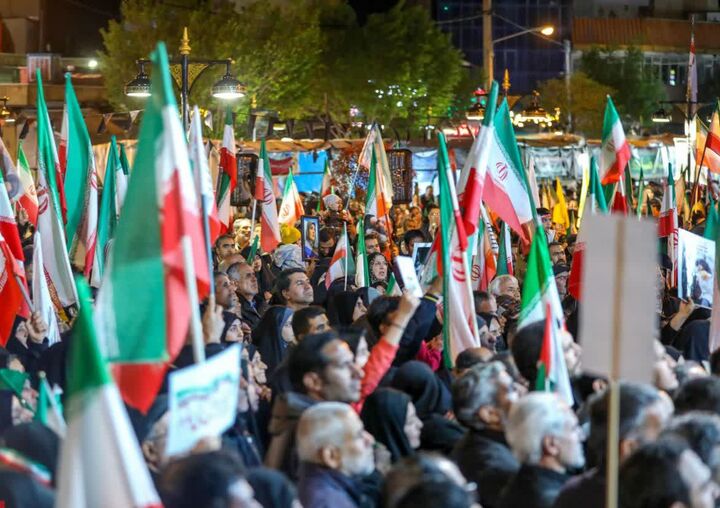 رمز پیروزی در «وحدت و استقامت» نهفته است