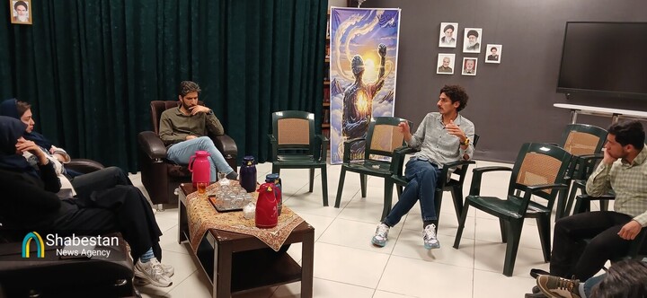 نشست تحلیل و بررسی فیلم سینمایی «نیم شب» در بیرجند برگزار شد