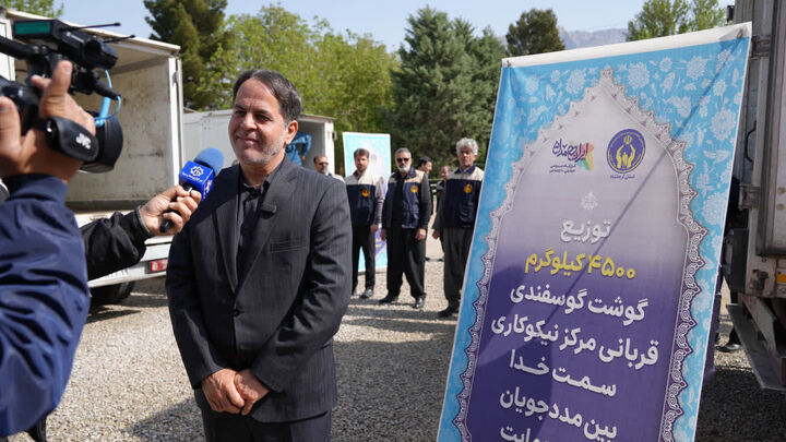 توزیع  بیش چهار تن گوشت گوسفندی به مناسبت میلاد امام رضا(ع) میان خانواده‌های نیازمند کرمانشاهی