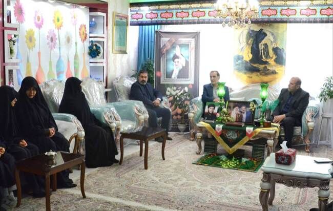 راه شهدا، راه وفاداری به اسلام، انقلاب و ولایت است