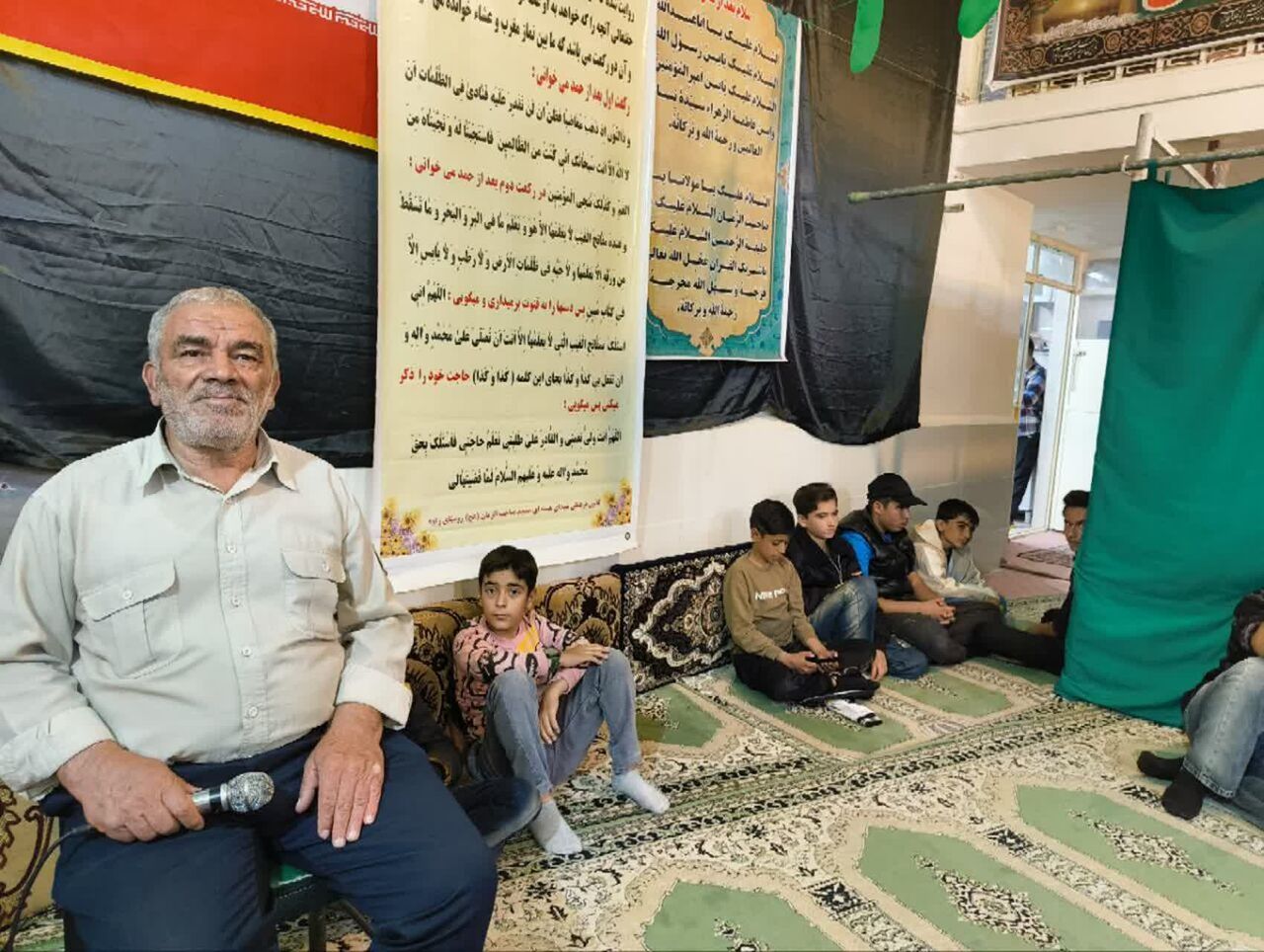 جشن میلاد نورانی امام رضا (ع) در روستای راوه دلیجان برگزار شد&nbsp;