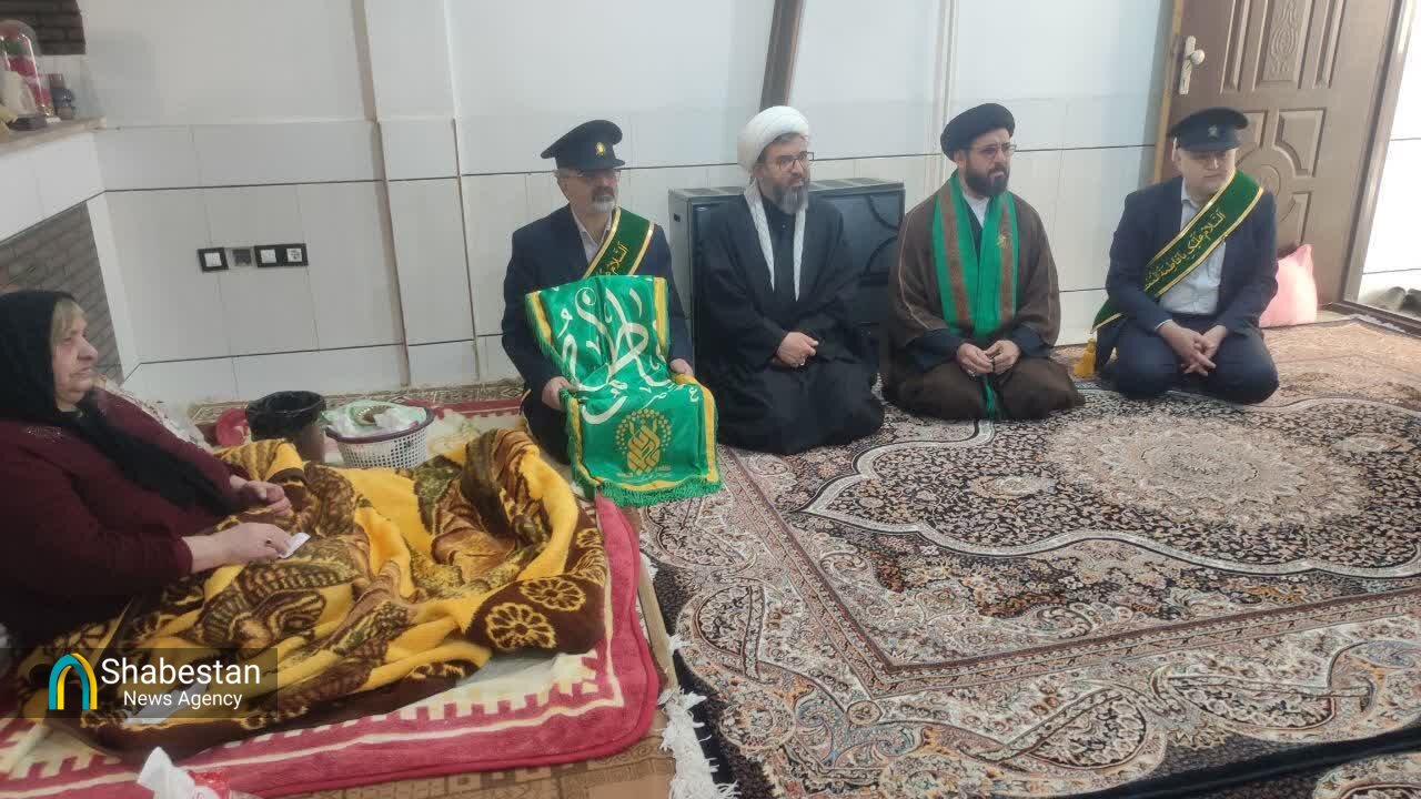 دیدار خادمان حرم رضوی با خانواده معظم شهدا و ایثارگران شهرستان الیگودرز