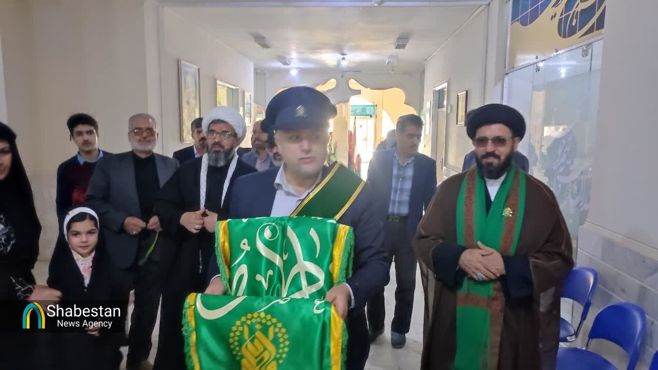 دیدار خادمان حرم رضوی با خانواده معظم شهدا و ایثارگران شهرستان الیگودرز