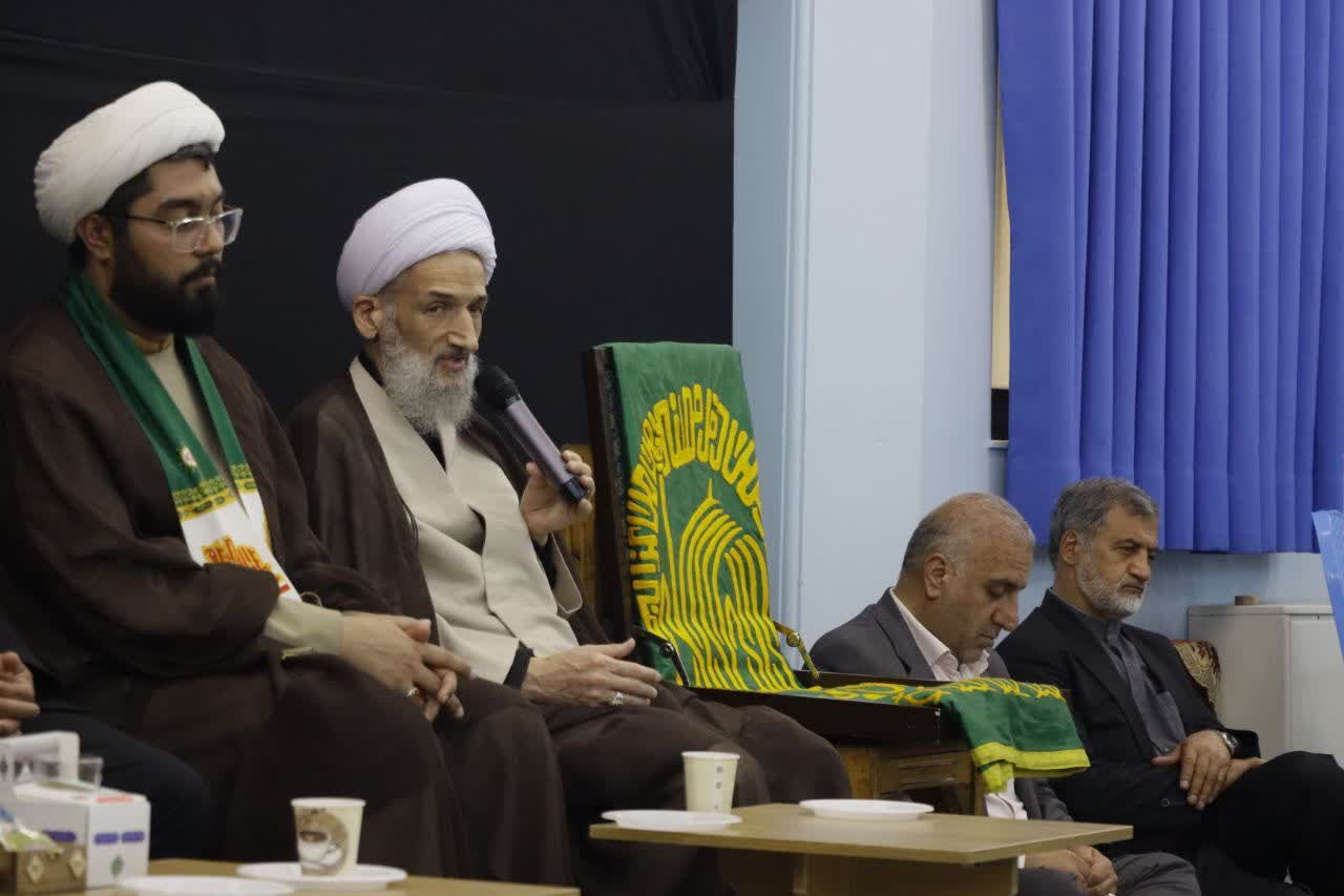 «زیر سایه خورشید» در ساری