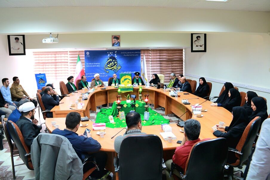  «زمزمه قدسیان»؛ پیوند شعر آیینی و فرهنگ کتابخوانی در سایه بیرق متبرک امام رضا(ع) 