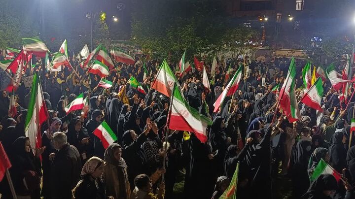 لوای امام رئوف در آغوش خرم‌آبادی‌ها