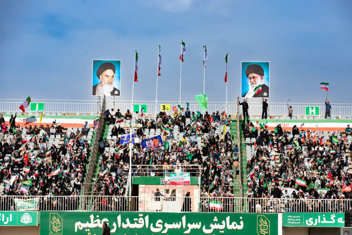 همایش «اقتدار جانفدایان ایران امام رضایی » همزمان با سراسر کشور در ورزشگاه امام خمینی (ره) اراک برگزار شد