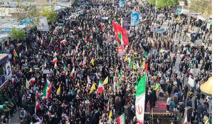 یاسوج در خط مقدم غیرت؛ خیابان جمهوری صحنه خروش مردمی در رزمایش «جان‌فدا برای ایران امام رضایی»