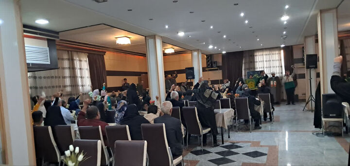 سفره کرامت رضوی در کرمانشاه گسترده شد/ مددجویان بهزیستی میهمان خدام بارگاه منور رضوی شدند