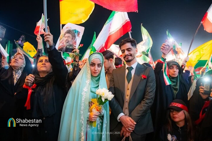 حضور عروس و داماد بابلسری در شصتمین اجتماع اقتدار شبانه