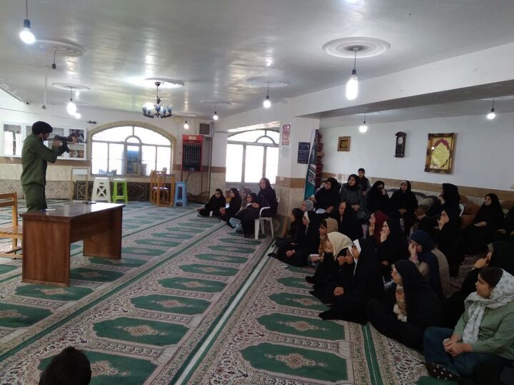 برگزاری دوره اسلحه‌شناسی ویژه بانوان در مسجد مقداد کرمانشاه