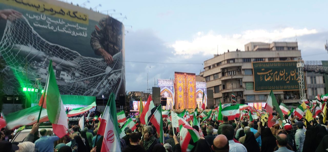 نبض شهر در دست مردم؛ از میدان امام حسین(ع) تا آزادی، جشنِ روایت و مقاومت