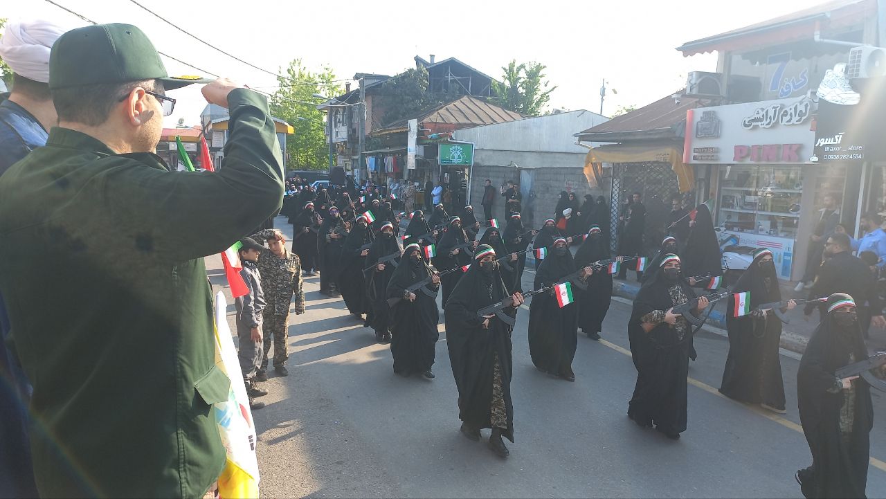 بانوان جانفدا، شانه به شانه رزمندگان در میدان حاضرند/ هرگز با آمریکا و اسرائیل سازش نمی‌کنیم