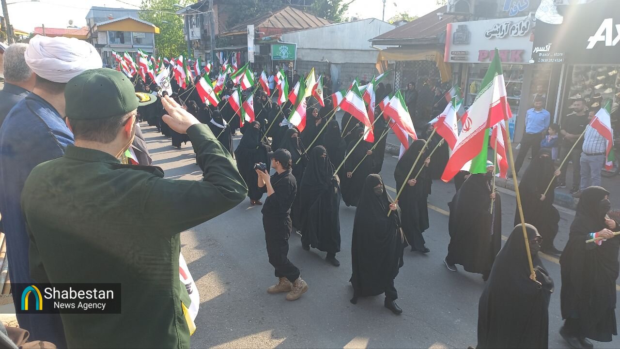 رزمایش بانوان جانفدا؛ پابه‌پای مردان، در میدان و خیابان