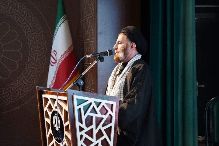 گرامیداشت معلمان یک وظیفه همگانی برای دولت و ملت است