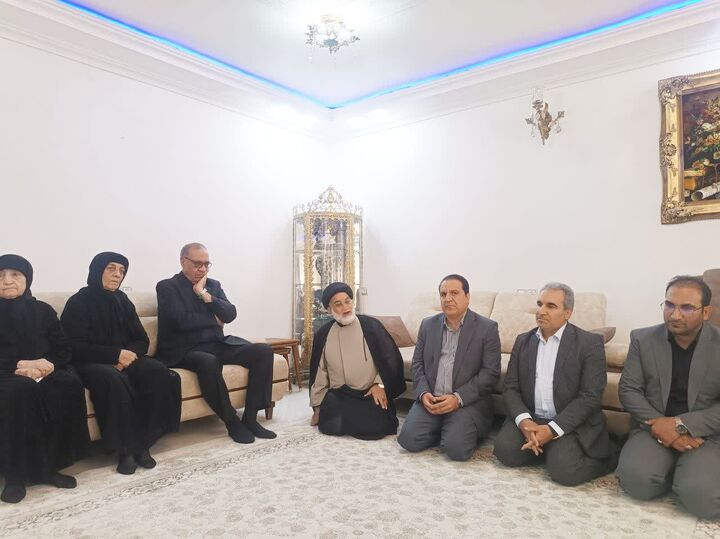 خون شهدا، قطب‌نمای حرکت جامعه و ضامن اقتدار ملی است