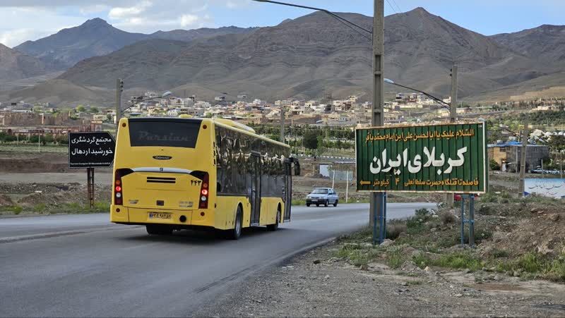 مشارکت بیش از ۸ هزار نفر در برنامههای فرهنگی و زیارتی دهه کرامت در کاشان