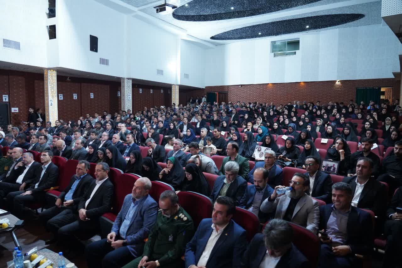 گرامیداشت معلمان یک وظیفه همگانی برای دولت و ملت است