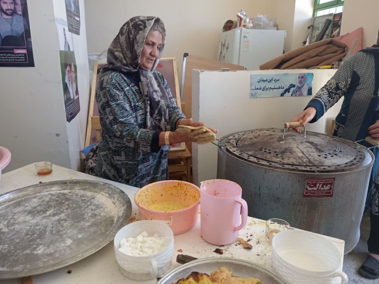 از دل مسجد تا خط مقدم همدلی؛ عطر نان «کاکولی» مرغملک برای رزمندگان اسلام