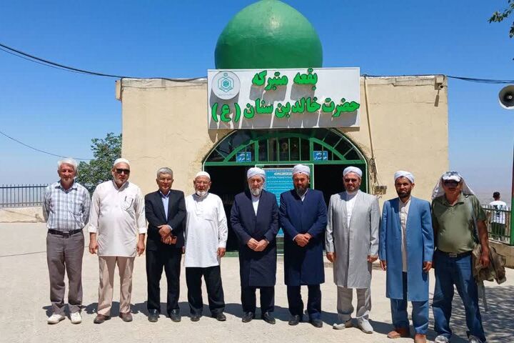 بقاع متبرکه شرق گلستان محور وحدت‌ هستند
