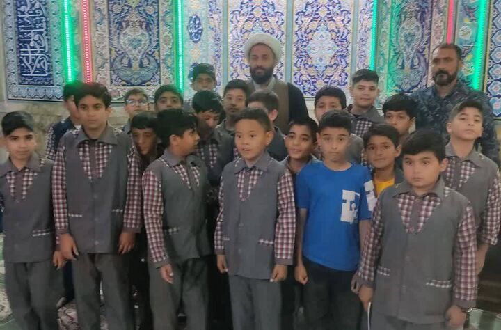 امام جماعت مسجد صاحب الزمان (عج) سمنان تجلیل شد