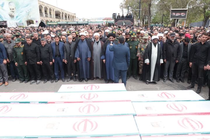 تشییع پیکر مطهر ۱۴ شهید گردان تخریب سپاه انصارالمهدی (عج) استان زنجان برگزار شد