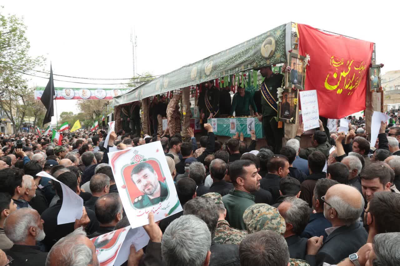 تشییع پیکر مطهر ۱۴ شهید گردان تخریب سپاه انصارالمهدی (عج) استان زنجان برگزار شد