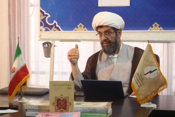 نشست تاریخ‌پژوهی باموضوع کتاب «تنبیه‌الامّه و تنزیه‌الملّه» برگزار شد