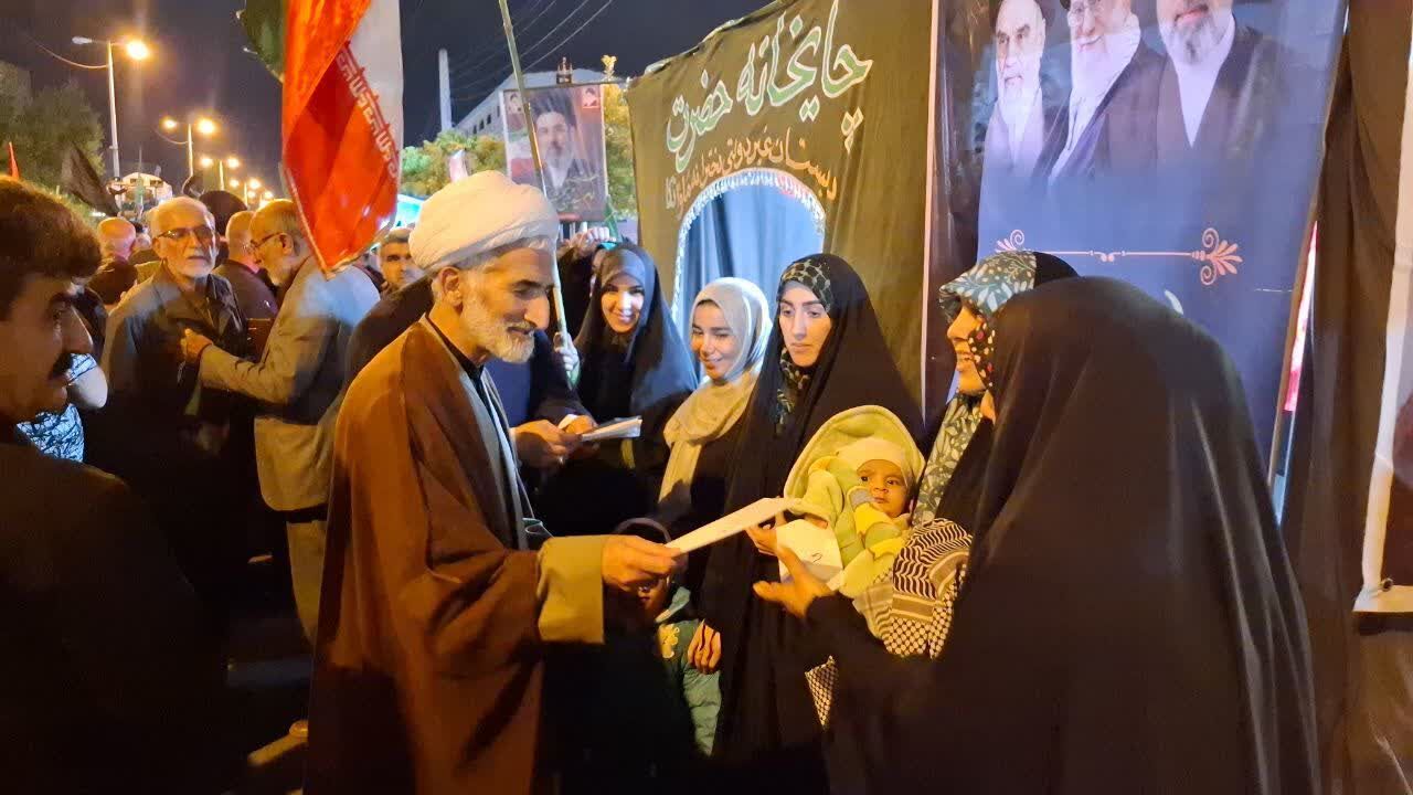 حضور فرهنگیان در موکب‌ فرهنگی نشانه پیوند مدرسه، مسجد و جامعه