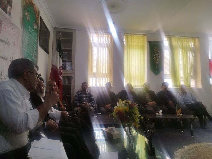 نخبگان کانون های مساجد فعالیت های خود را به جامعه ارائه دهند