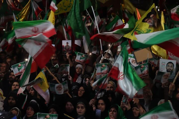 نماهنگ «پسر ایران» در میدان شهدای اراک طنین‌انداز شد