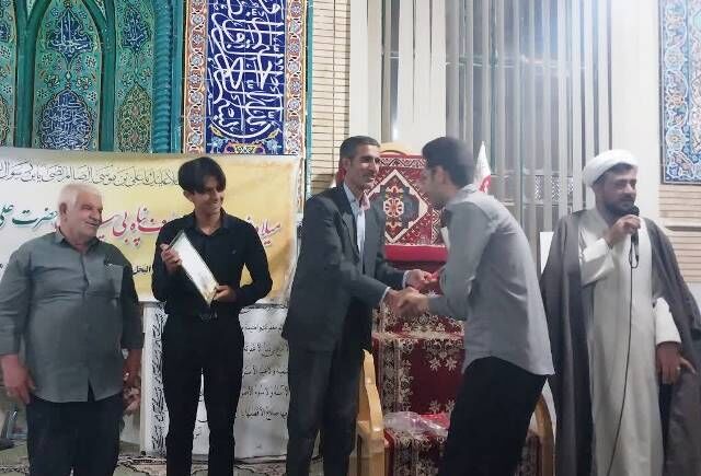 قلم‌هایی که ستاره می‌سازند؛ تجلیل از معلمان مسجد صاحب‌الزمان(عج) بوانات