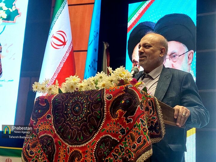 معلمان برای ارتقای تاب‌آوری جامعه میدان‌داری کنند