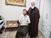 تجلیل از شهید زنده‌ای که دست‌ها و پاهایش را در جنگ رمضان کنار لانچر تقدیم خاک ایران اسلامی کرد