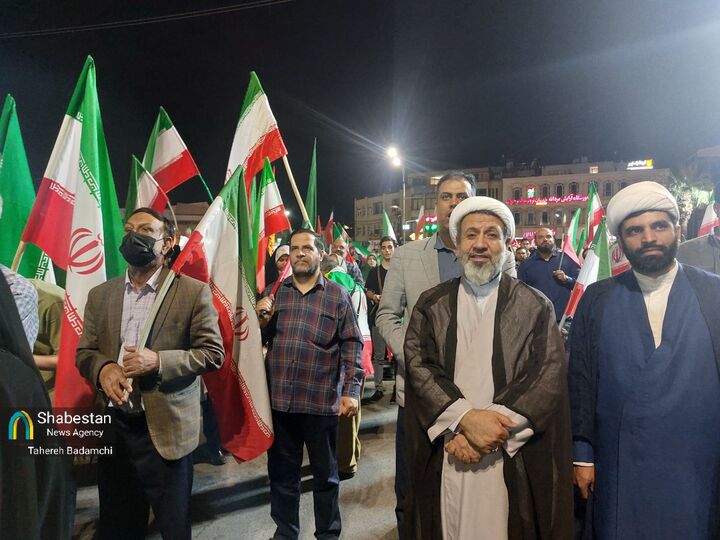 مردم‌داری در میدان| همراهی مستمر امام جمعه کرمان با مردم در شب‌های مقاومت