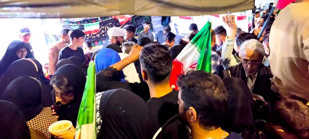 برپایی ایستگاه صلواتی مسجد نورالحسین(ع) در تجمع «نحن المنتقمون» کرمانشاه