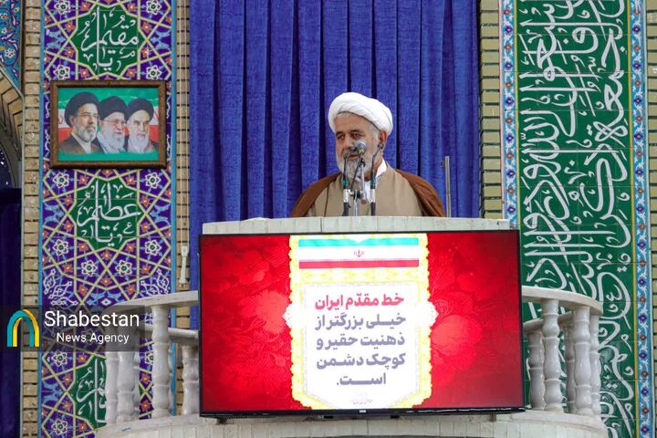 حضور مردم در خیابان مهمتر از موشک‌ و تنگه هرمز است