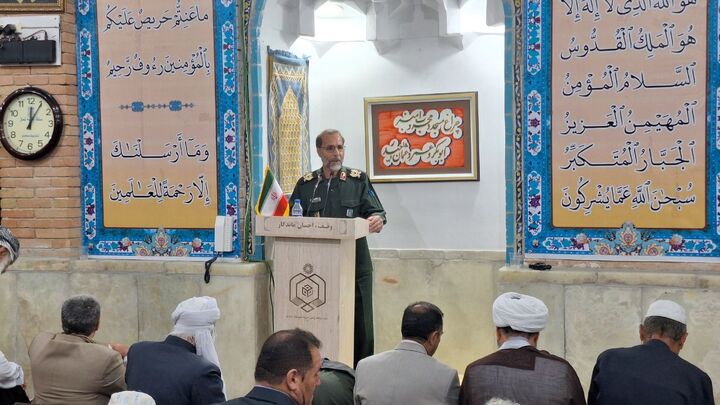 حضور مردم در صحنه، دشمنان انقلاب را ناکام کرده است