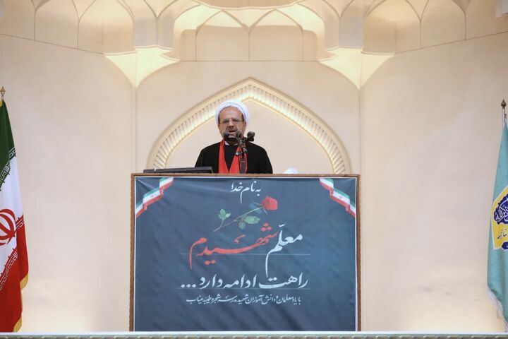 خدمت در هلال‌احمر تجلی انسانیت و ایمان است