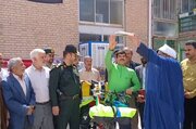 دوچرخه سواری خراسانی بیش از ۱۳۰۰ کیلومتر را به یاد دختران میناب رکاب می‌زند