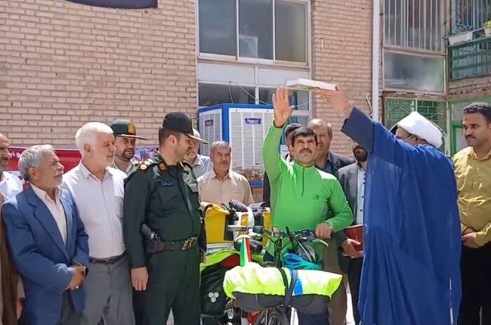 دوچرخه سواری خراسانی بیش از ۱۳۰۰ کیلومتر را به یاد دختران میناب رکاب می‌زند