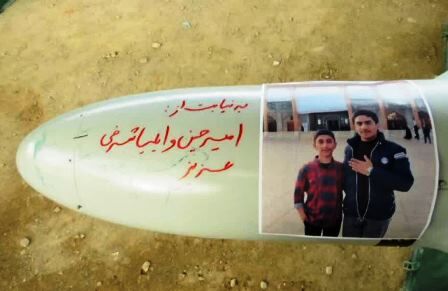 لبیک مسجدی‌ها به ندای شهدا؛ بچه‌های مسجد به دیدار خانواده دو شهید دانش‌آموز رفتند