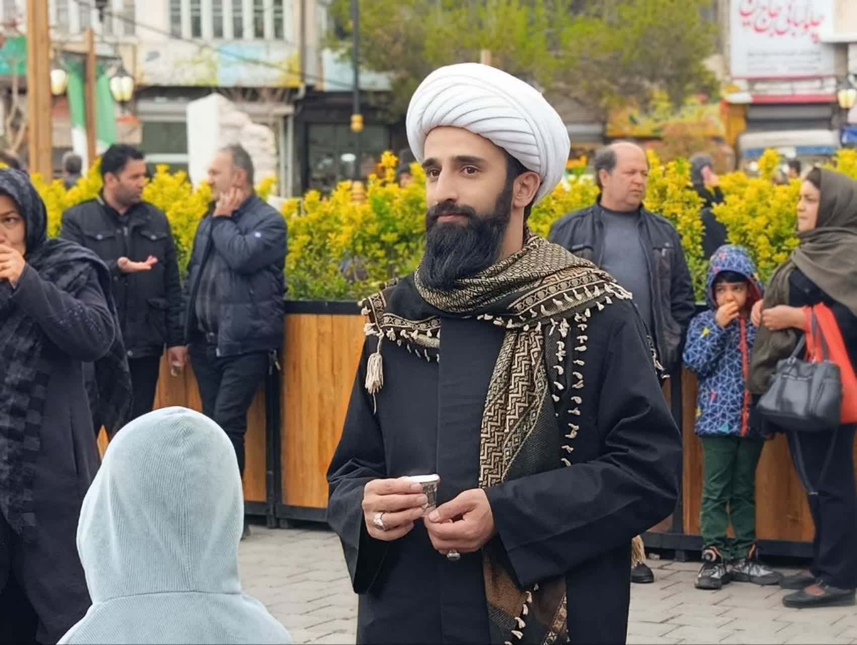 میزبانی با رنگ و عطر میوه در تجمعات شبانه