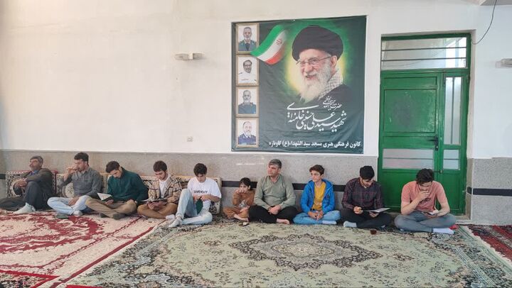 گرامیداشت یاد شهدا و قائد امت در مسجد سیدالشهداء روستای گاوبازه برگزار شد