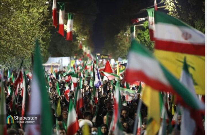 جلوه همدلی و اتحاد در مسجد آشتیانی‌ها با حضور پررنگ خانواده‌ها و نوجوانان