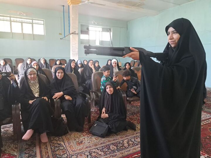 از خدمت‌رسانی جهادی تا دوره‌های آموزشی؛ بانوان مسجد صاحب‌الزمان(عج) شهرکرد در میدان فعالیت‌های اجتماعی