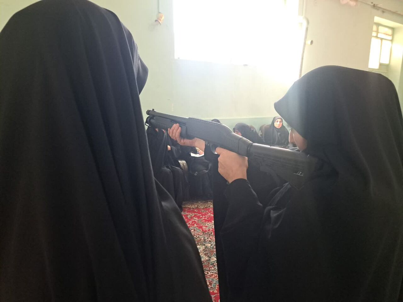 از خدمترسانی جهادی تا دورههای آموزشی؛ بانوان مسجد صاحبالزمان(عج) شهرکرد در میدان فعالیتهای اجتماعی