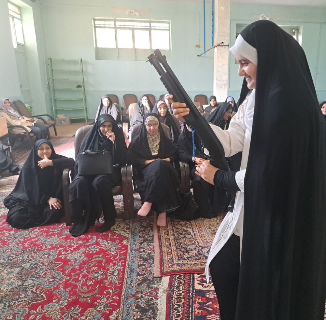 از خدمترسانی جهادی تا دورههای آموزشی؛ بانوان مسجد صاحبالزمان(عج) شهرکرد در میدان فعالیتهای اجتماعی