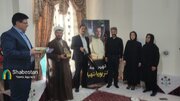 تجلیل ستاد هماهنگی کانون‌های فرهنگی هنری مساجد استان کرمان از خانواده شهید نخبه جنگ رمضان در سیرجان